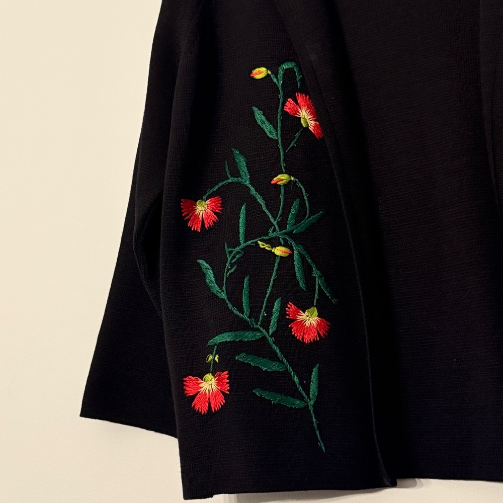 🌹 Alberto Imports Vintage Italian Embroidered Beaded Sweater | Made in Italy - Picture 2 of 10